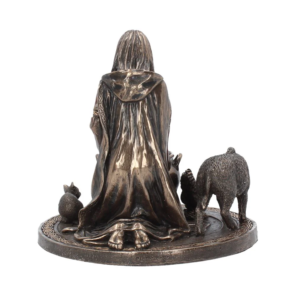 Ceridwen Figurine - Image 4
